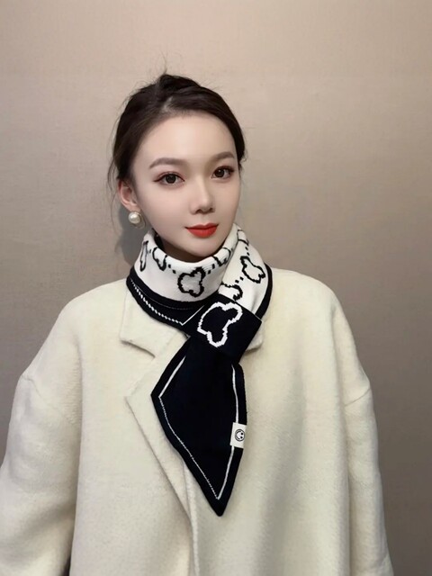 Women's Scarf 2025 New Winter Thickened Lazy Style Short Scarf This Year's Popular Trendy Fashionable High-End Light Luxury