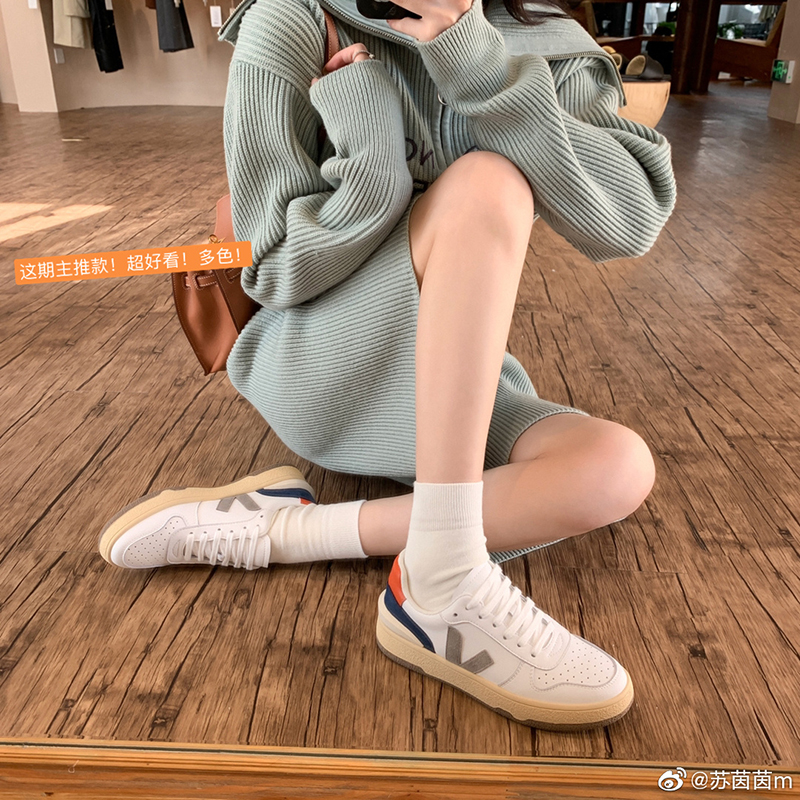 (sheii Su Yinyin) Buy it for me~ Color matching light casual flat bottom sports small white shoes women's low-top skateboard shoes