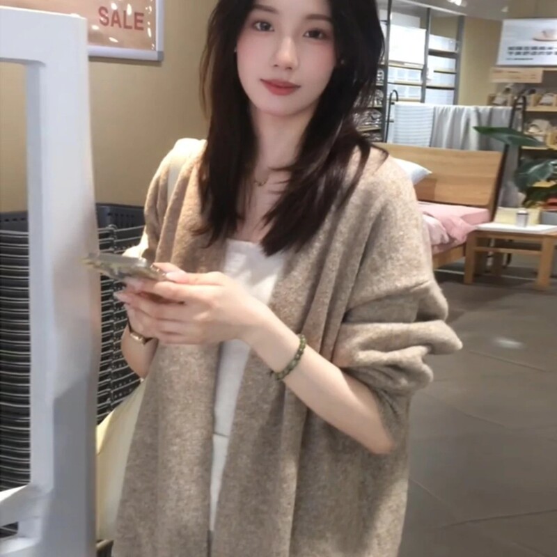 Korean-Style Lazy Style Oatmeal-Colored Sweater Cardigan Jacket for Women, Spring and Autumn 2026 New Model, Very Beautiful Knit Top Korean-Style Lazy Style Oatmeal-Colored Sweater Cardigan Jacket for Women, Spring and Autumn 2026 New Model, Very Beautiful Knit Top
