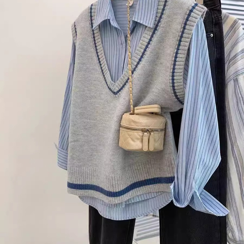 Gray V-Neck Korean Style Knitted Vest for Women, Spring and Autumn New Style, Loose Layered Sleeveless Sweater