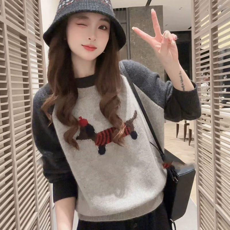 Cartoon Puppy Embroidery Round Neck Sweater for Women, Color-Blocking Knitwear, New Autumn and Winter Style, Loose Fit, Age-Reducing, Versatile Student Top