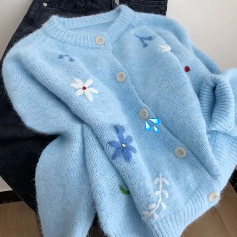 Korean Sweet Style Blue Flower Embroidered Knitted Cardigan Women's Sweater Round Neck Age-Reducing Autumn and Winter New Loose Top Korean Sweet Style Blue Flower Embroidered Knitted Cardigan Women's Sweater Round Neck Age-Reducing Autumn and Winter New Loose Top