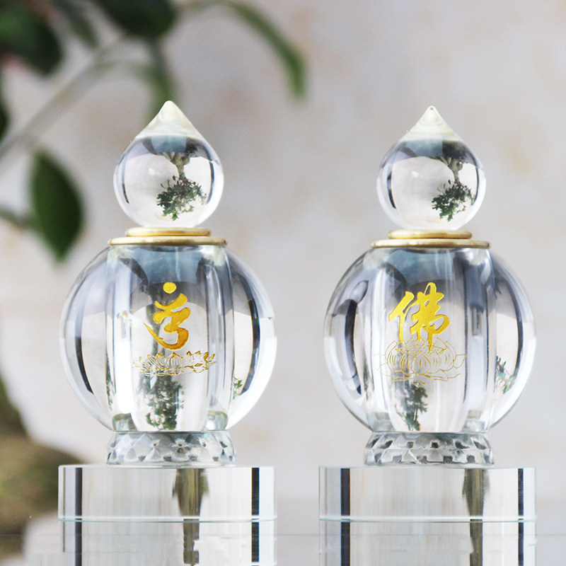 Creative household items sealed and provided for the preservation of the sage, mannitol, crystal stupa ornaments, PAGU bottle