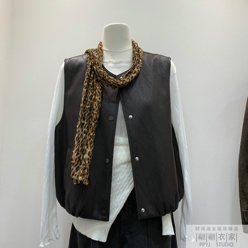 Sleeveless Pu Leather Vest with Scarf, Women's Autumn New Style, Simple Layered Wear, Sleeveless Loose Jacket Sleeveless Pu Leather Vest with Scarf, Women's Autumn New Style, Simple Layered Wear, Sleeveless Loose Jacket