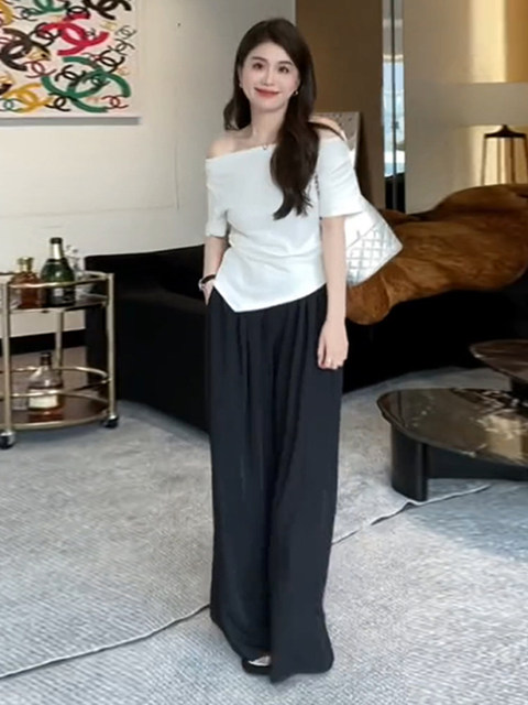 Plus Size Off-Shoulder Short-Sleeve T-Shirt for Women, Summer, Slimming, Irregular Exposed Shoulder, Niche Style, Trendy Top