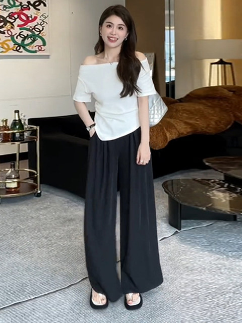 Plus Size Off-Shoulder Short-Sleeve T-Shirt for Women, Summer, Slimming, Irregular Exposed Shoulder, Niche Style, Trendy Top