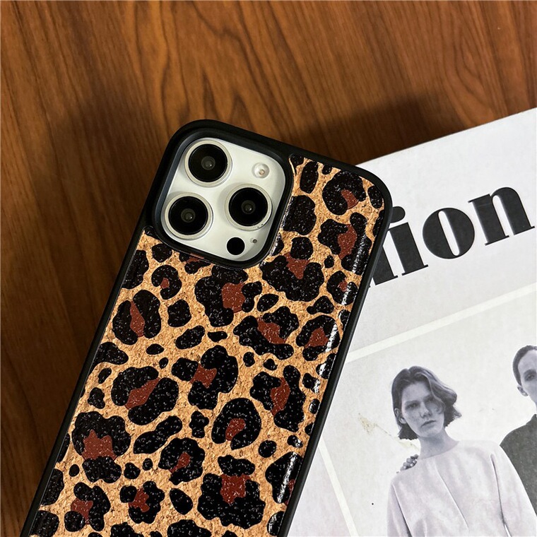 Leopard Print Chic Girls Cork Wood – Animal 16, 16 Plus, 16 Pro, 16 Pro Max, Plus/Pro/Max – 16, 15, 14, 13 iPhone Case