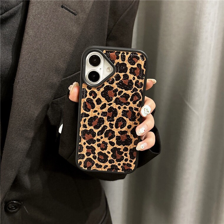 Leopard Print Chic Girls Cork Wood – Animal 16, 16 Plus, 16 Pro, 16 Pro Max, Plus/Pro/Max – 16, 15, 14, 13 iPhone Case