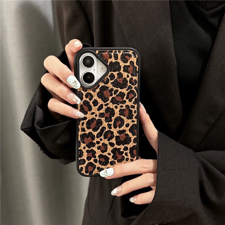 Leopard Print Chic Girls Cork Wood – Animal 16, 16 Plus, 16 Pro, 16 Pro Max, Plus/Pro/Max – 16, 15, 14, 13 iPhone Case