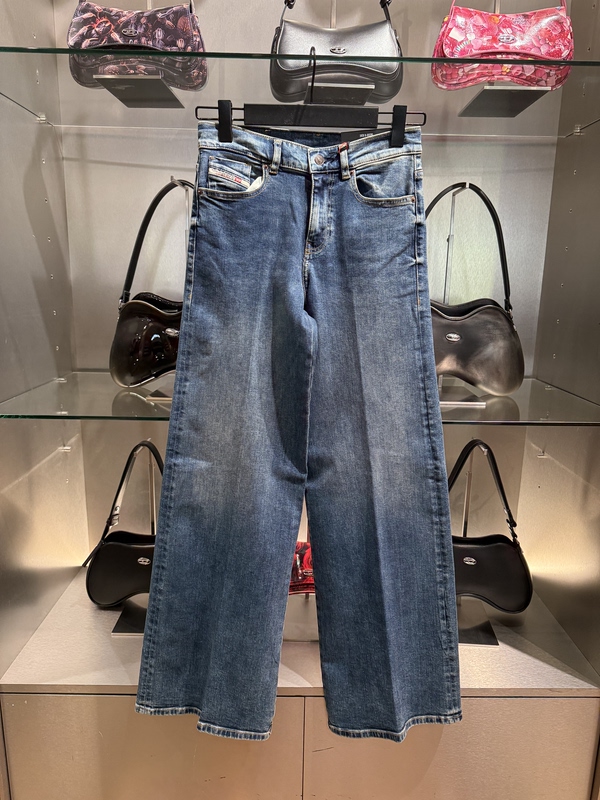 Diesel Women's Straight-Leg Jeans