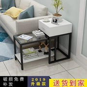 Nội thất Bắc Âu hiện đại tối giản phòng khách nhỏ đa chức năng sáng tạo mini sofa bên tủ góc bàn cà phê - Bàn trà