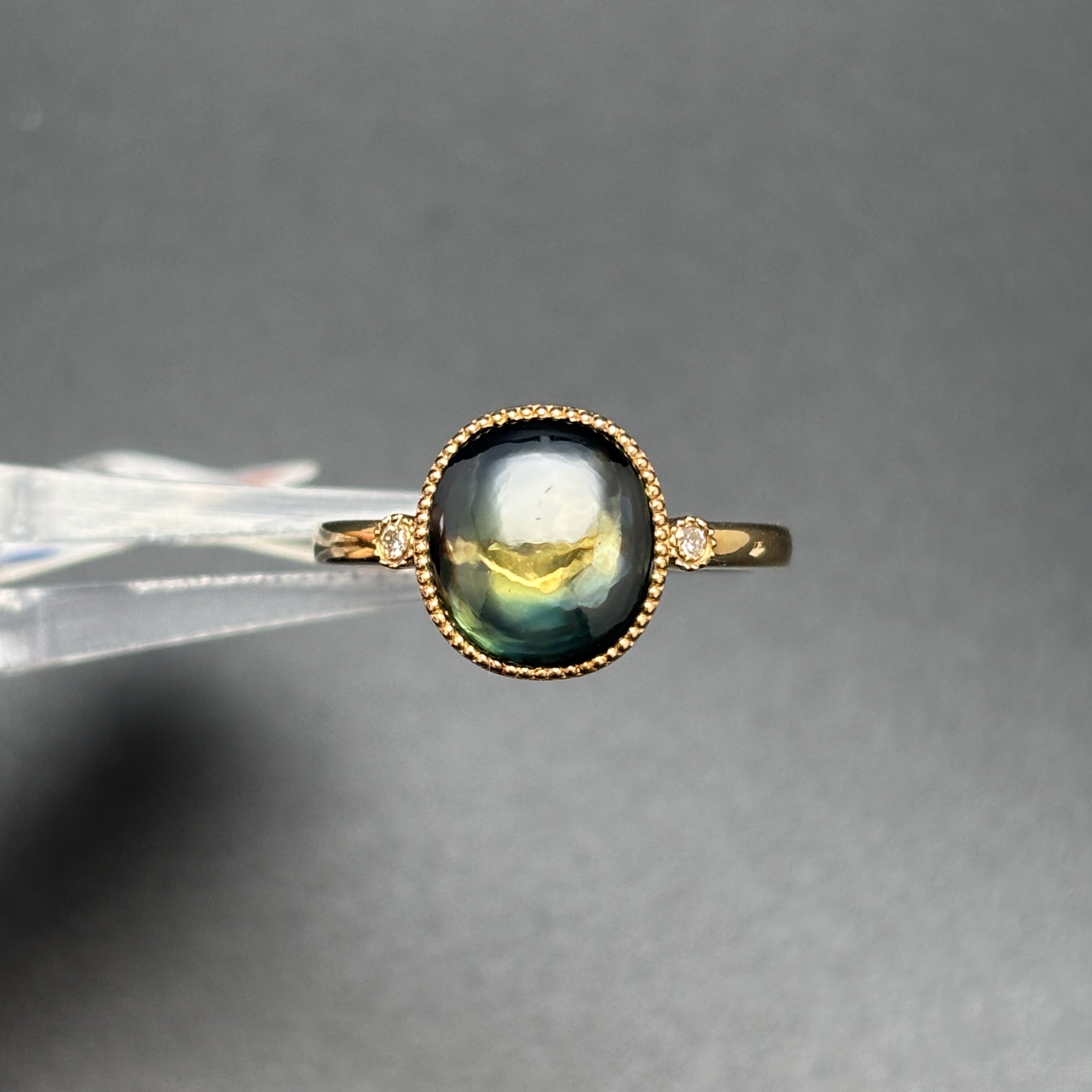 18k gold natural color sapphire ring plain egg face oval sugar tower yellow and blue gradient with diamond women's ring