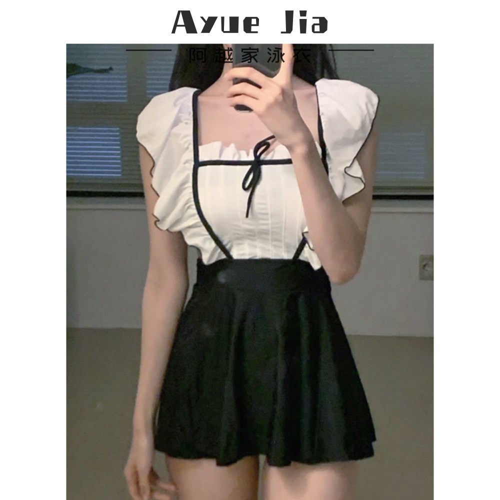 The lady in the swimsuit in summer is a lean - lean 2022 new blast - style high - desire swimsuit