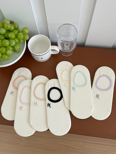 Shallow mouth boat socks for women in summer, thin, anti-skid, non-falling, low-cut, Korean version, contrasting color, ribbed embroidered invisible socks, solid color