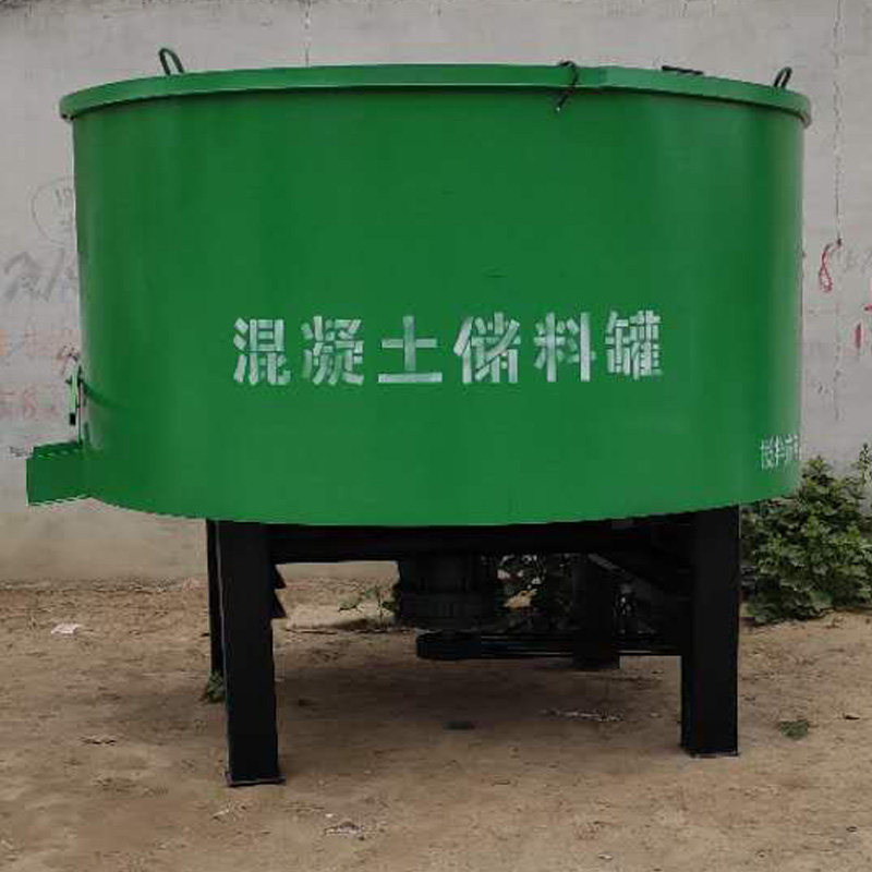 Five cubic concrete storage tank flat mouth mixer cement sand mortar machine feed sand large storage tank