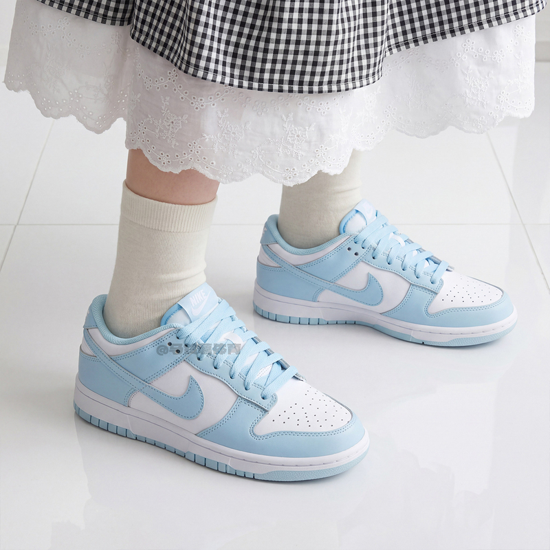Nike Dunk Low Blue and White Non-Slip Breathable Low-Top Casual Sneakers for Women Fb9109-105 Nike Dunk Low Blue and White Non-Slip Breathable Low-Top Casual Sneakers for Women Fb9109-105