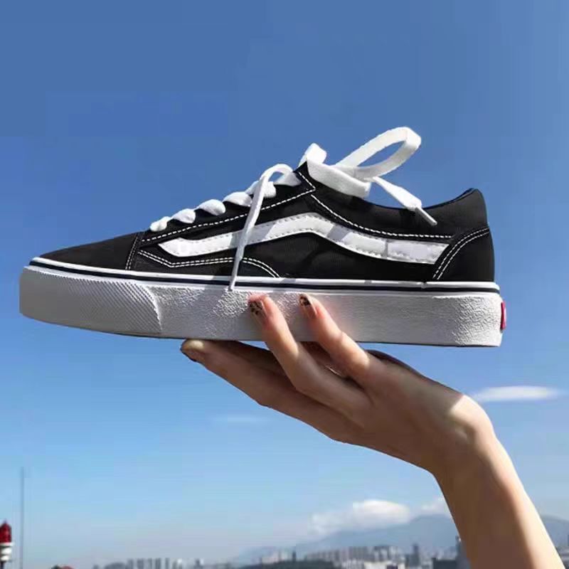 Vans Classic Black and White Old Skool Low-Top Men's and Women's Lace-Up Canvas Casual Sneakers Vn000D3Hy28