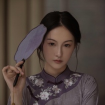 Zi Song Oriental aesthetics The pool of the Republic of China inverted large sleeve Cheongsam embroidered hand-made buckle Ancient Cheongsam thin