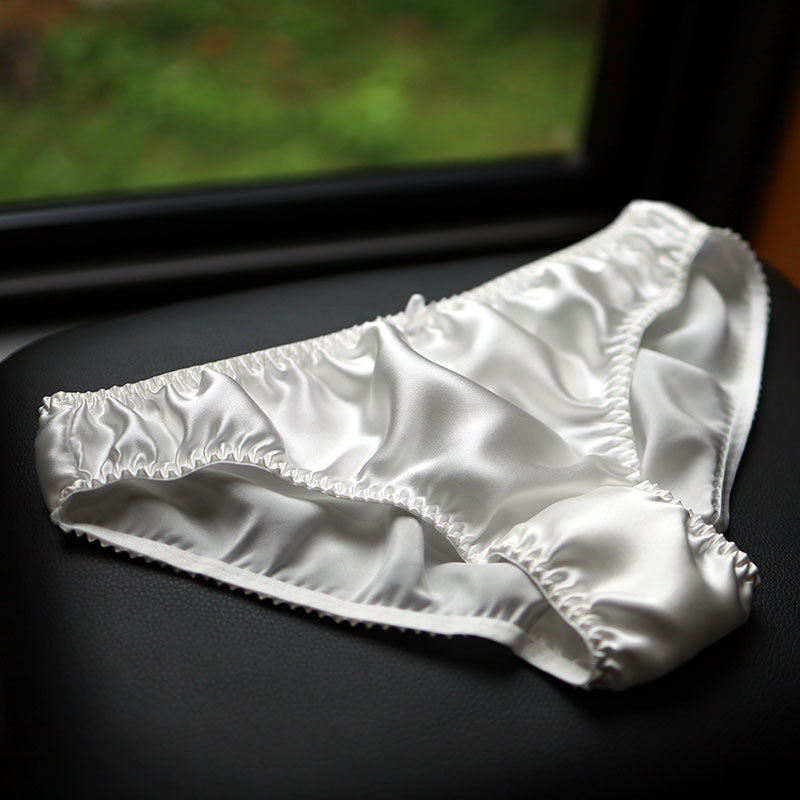 Tangjingsi Women's 100% Silk Underwear, Antibacterial, Comfortable, Breathable, Mulberry Silk, Mid-Low Waist, Silky Triangle Briefs, Solid Color