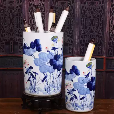 Jingdezhen ceramic calligraphy and painting storage cylinder Scroll cylinder Chinese living room study hand-painted floor quiver flower insert painting bucket