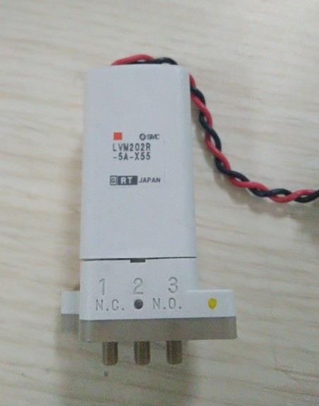Japan's original SMC solenoid valve LVM202R-5A-X55 spot real shot special price 