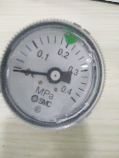 New SMC pressure gauge G36-4-01 0-04MPa connection thread 18 is in stock