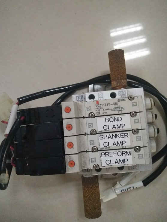 SMC Japan original fitted solenoid valve VQZ1151Y-5M 0 15 -0 -0 7MPa spot