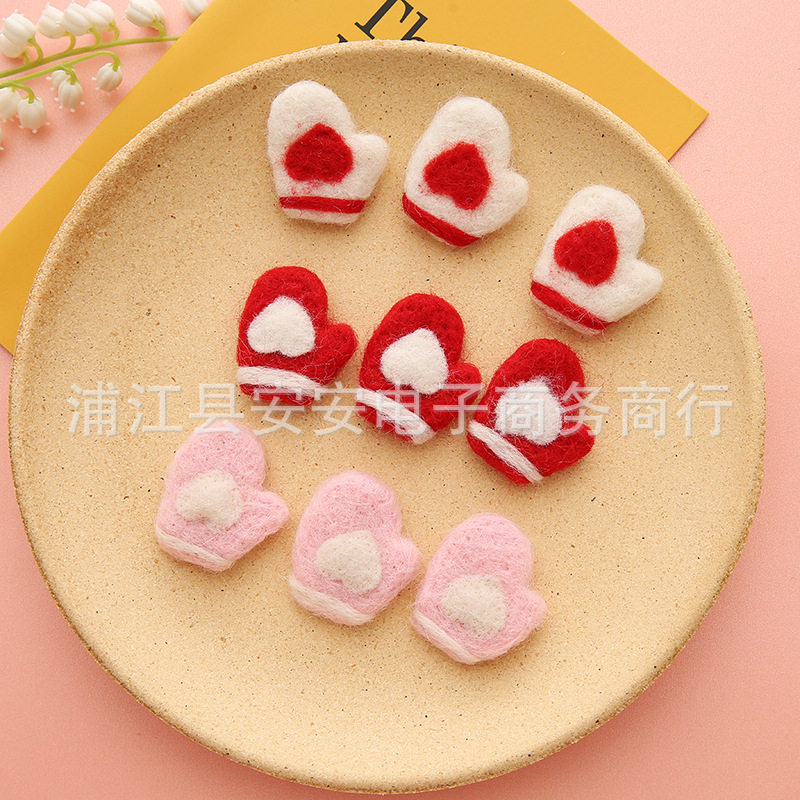 Christmas decoration supplies wool felt diy gloves Christmas tree pendant garland decoration material brooch hair accessories accessories - Taobao