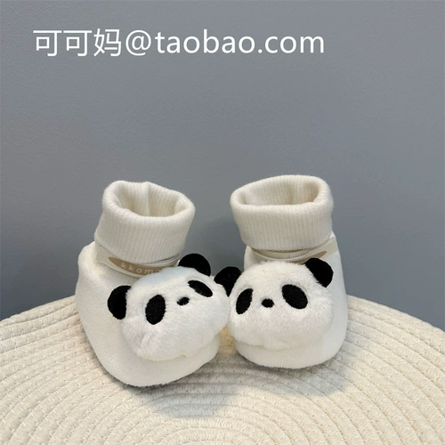 Осенне-зимняя утолщенная обувь и носки для новорожденных мальчиков и девочек в возрасте от 0 до 1 года на мягкой подошве, универсальная нескользящая обувь на каблуке и бархатная хлопковая обувь для защиты ног