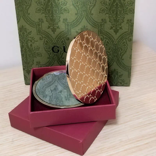 Спосоковые товары!GUC*I Home Counter подарок позолоченным ретро -макияж зеркало Складное зеркало с небольшим зеркалом компаньона