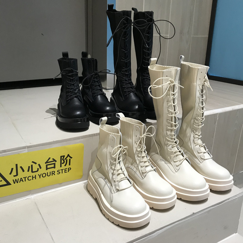 Play Force Socks Boots Female Midcylinder Lace Martin boots 2022 Winter new thick base coarse heel handsome locomotive High heel short boot