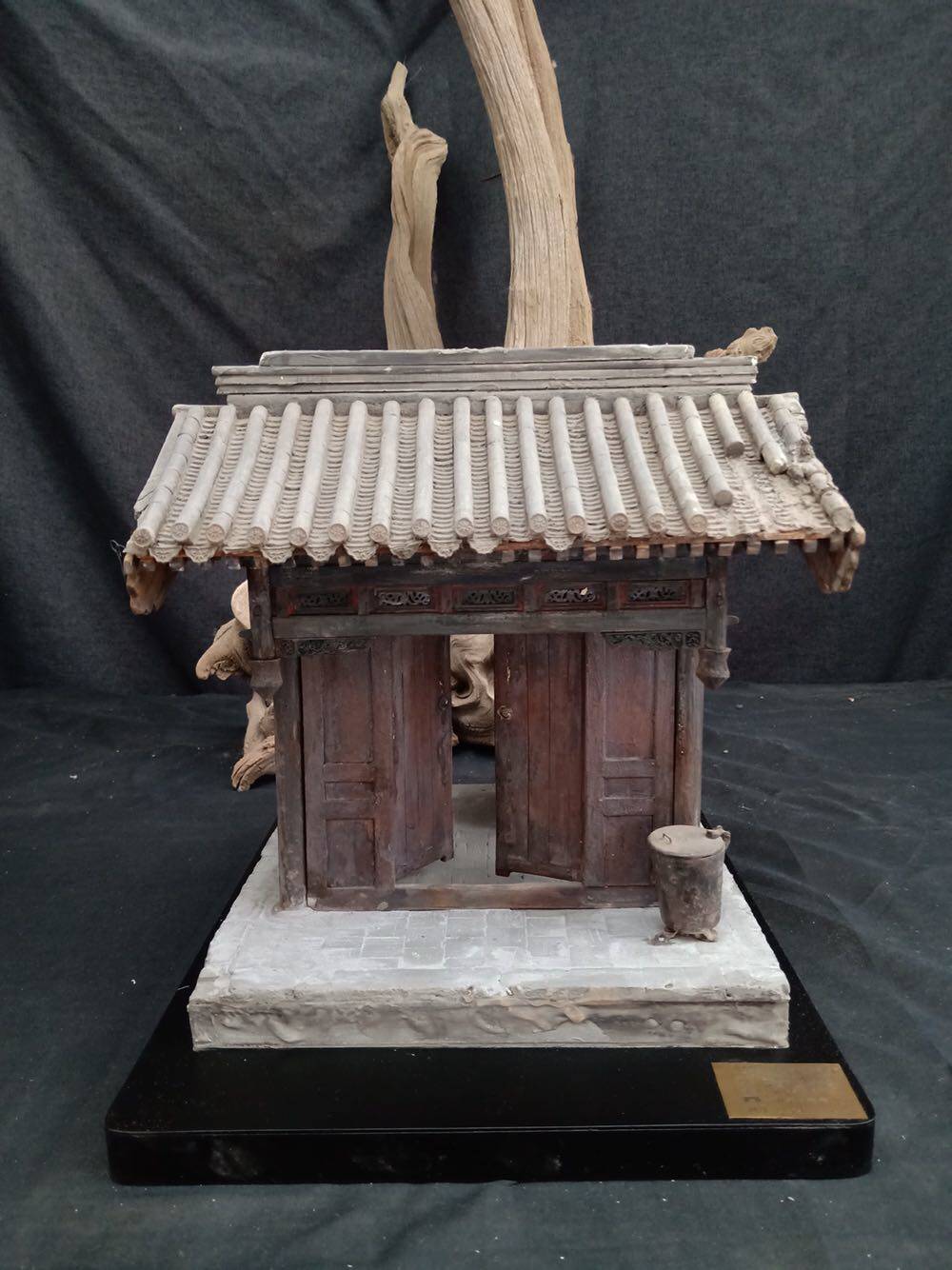 Old Beijing North Yanhe Hutong a vertical flower gate original design wooden structure art and gift collection