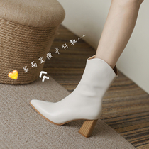 Pointed high heel white short boots woman 2021 new coarse heel Inn wind Martin boots female winter plus suede little subtidal