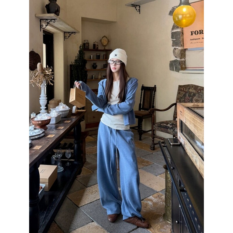 Casual Sports Suit for Women in Early Autumn, Korean Style, Very Beautiful Blue Sweatshirt Jacket, Wide-Leg Long Pants Two-Piece Set