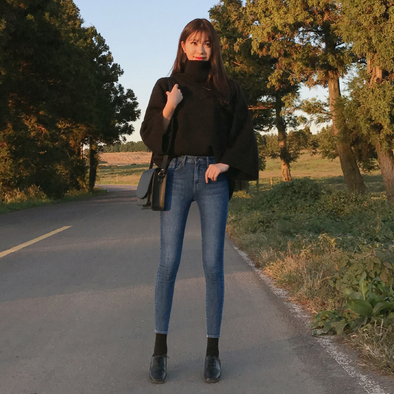 Hong Kong jeans women's spring and summer 2021 new high waist and slim fit 100 hitch height and small feet 90% pant