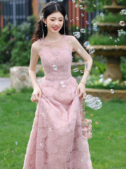 成人礼晚礼服女2025新款轻奢小众高端粉色订婚连衣裙网纱法式毕业