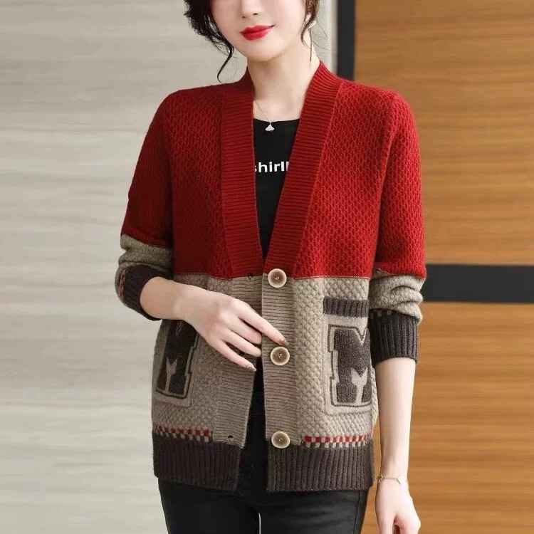 Middle-Aged and Elderly Mothers Wear Long-Sleeved Knitted Cardigans, Trendy Sweater Jackets, Women's Spring and Autumn New Styles, Thickened, Loose and Large Size Middle-Aged and Elderly Mothers Wear Long-Sleeved Knitted Cardigans, Trendy Sweater Jackets, Women's Spring and Autumn New Styles, Thickened, Loose and Large Size