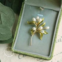 Plant flower brooch Golden Branch green leaf freshwater pearl natural light luxury gift creative gift Teachers Day gift