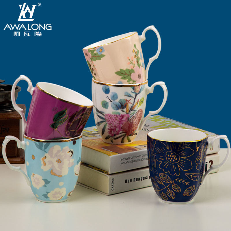 Bone Porcelain Cup Home Large Capacity Minimalist Eurostyle Mark Cups for men and women Lovers Water Cups a pair of ceramic cups with a lid spoon