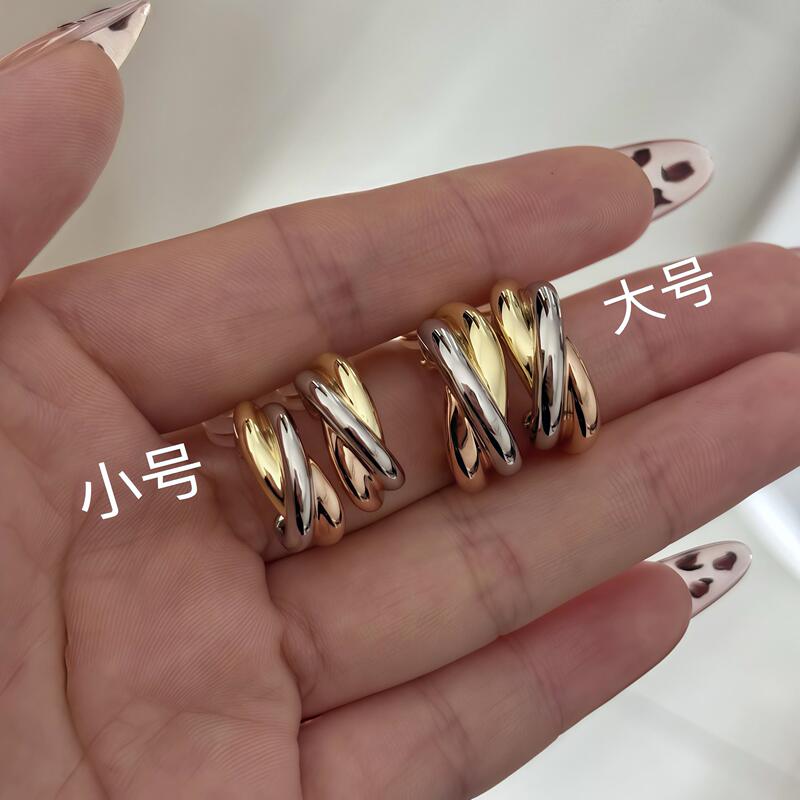 Three-Color Earrings Plated with 18K Gold Cnc & Three-Color Ear Clips for Easy Wearing Three-Color Earrings Plated with 18K Gold Cnc & Three-Color Ear Clips for Easy Wearing
