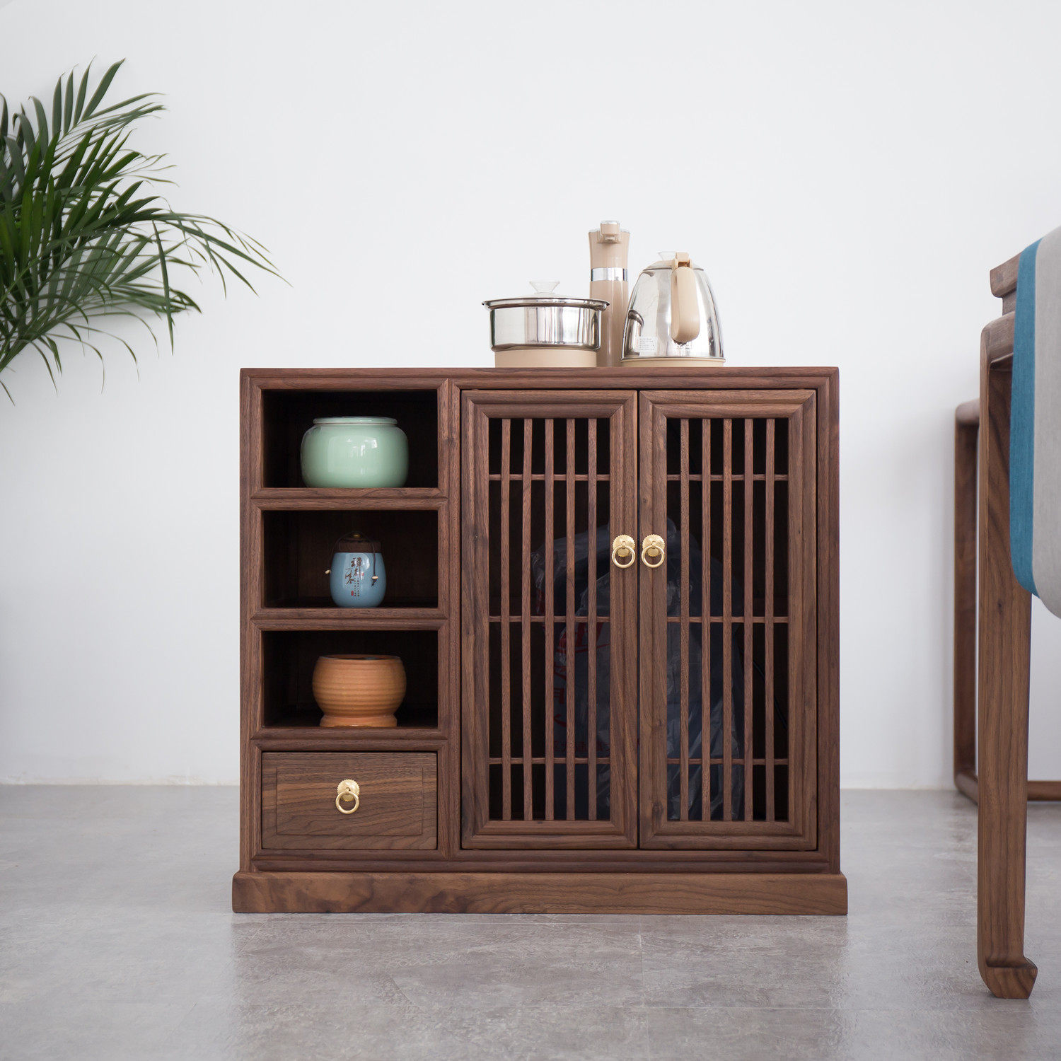 Xumu new Chinese tea cabinet side cabinet black walnut simple dining cabinet old elm solid wood kettle integrated tea cabinet