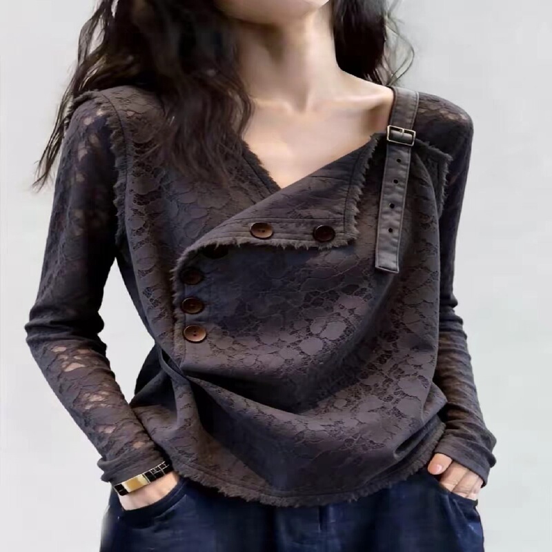 Lace V-Neck Top for Work, Age-Reducing, Button-Decorated, Slimming, Casual, High-End Design Shirt, 2026 Autumn New Style