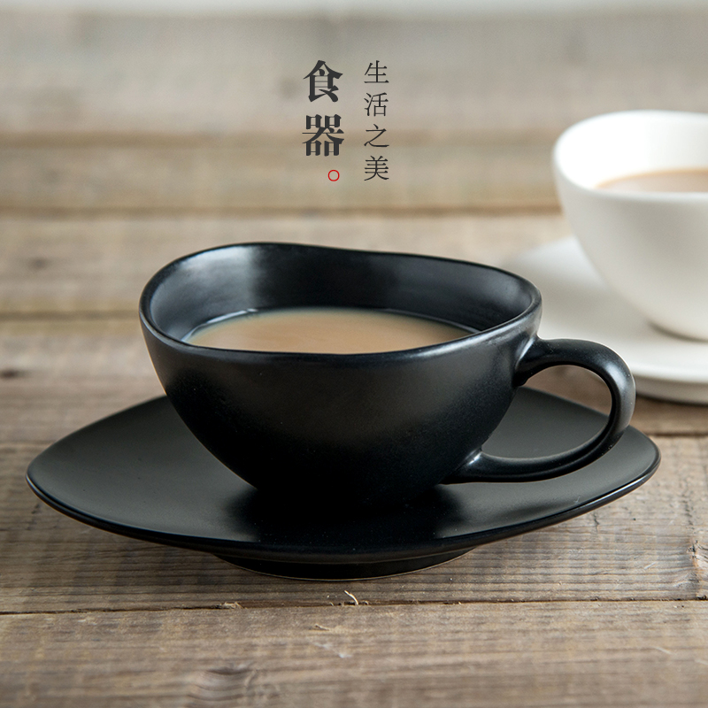 Profiled lototo Japanese ceramic tableware flat plate of coffee cups and saucers of dressing disk monochromatic creative dishes
