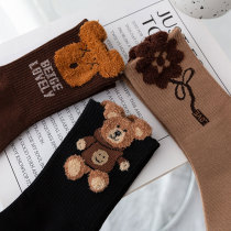 Cute cafe bear in the tide of sports girl