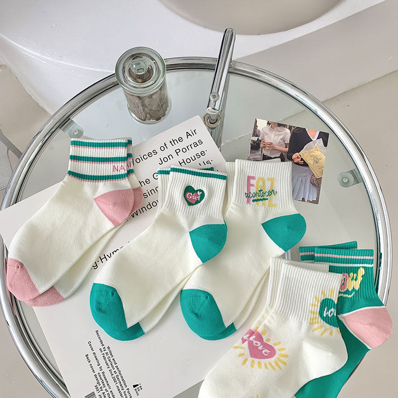 Japanese small fresh green short spring girls cute in tide college wind