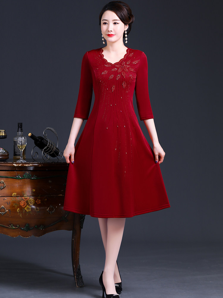 Wedding mother red dress noble western style spring and autumn dress 2021 new slim fit young fashion dress
