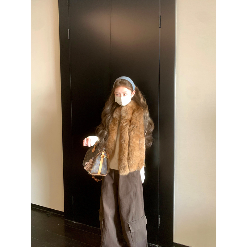 Xxiiuu 【In Stock】 Winter Fashionable Vertical Striped Fox Fur Vest Coat Elegant Sleeveless Top Vest