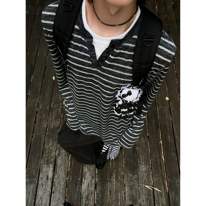 Early Autumn Japanese-Style Fake Two-Piece Striped Sweatshirt for Men and Women, V-Neck, Relaxed and Casual Unisex Top Early Autumn Japanese-Style Fake Two-Piece Striped Sweatshirt for Men and Women, V-Neck, Relaxed and Casual Unisex Top