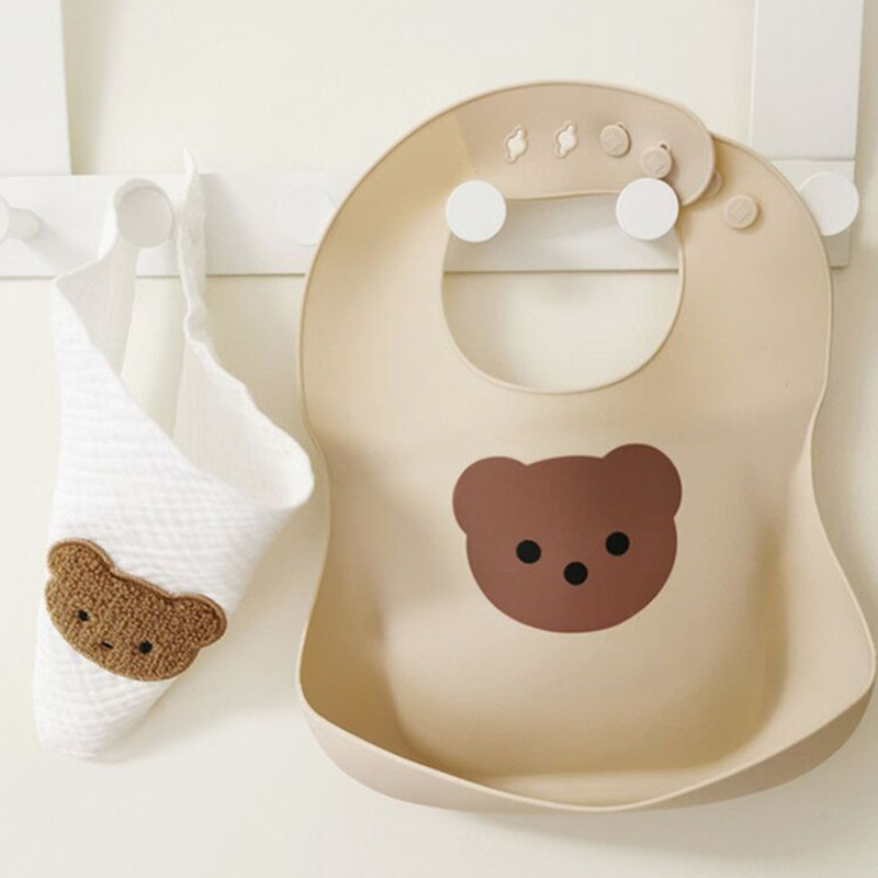 Small Bear Silicone Rubber Bib Baby Bib For Dinner Bib Baby Ultra Soft Children Eat Sidefood Bib Pocket Portable Anti-visceral