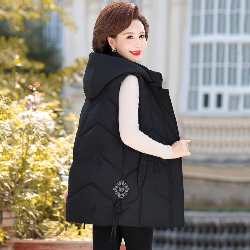 Embroidered down Cotton Vest for Middle-Aged and Elderly Women, Autumn and Winter 105kg Plus Size, Stylish Outerwear, Mother's Clothing, Sleeveless Jacket